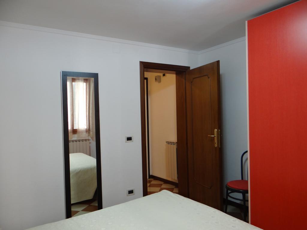 Appartamento Al Ghetto Vecchio Венеция Номер фото